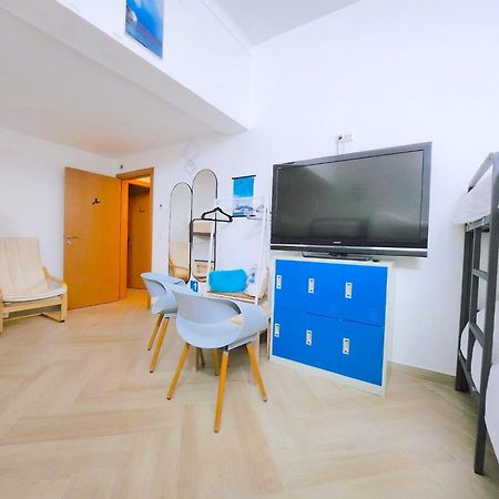 Quartos Para Viajantes, Surfistas, Grupos, Boa Energia Nazare Luaran gambar